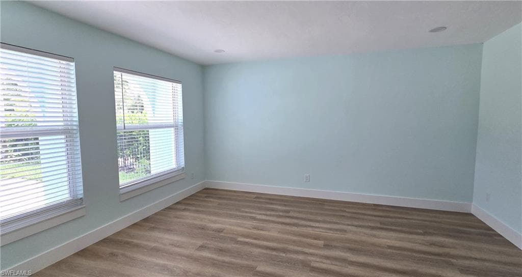 1039 Michigan AVE-6