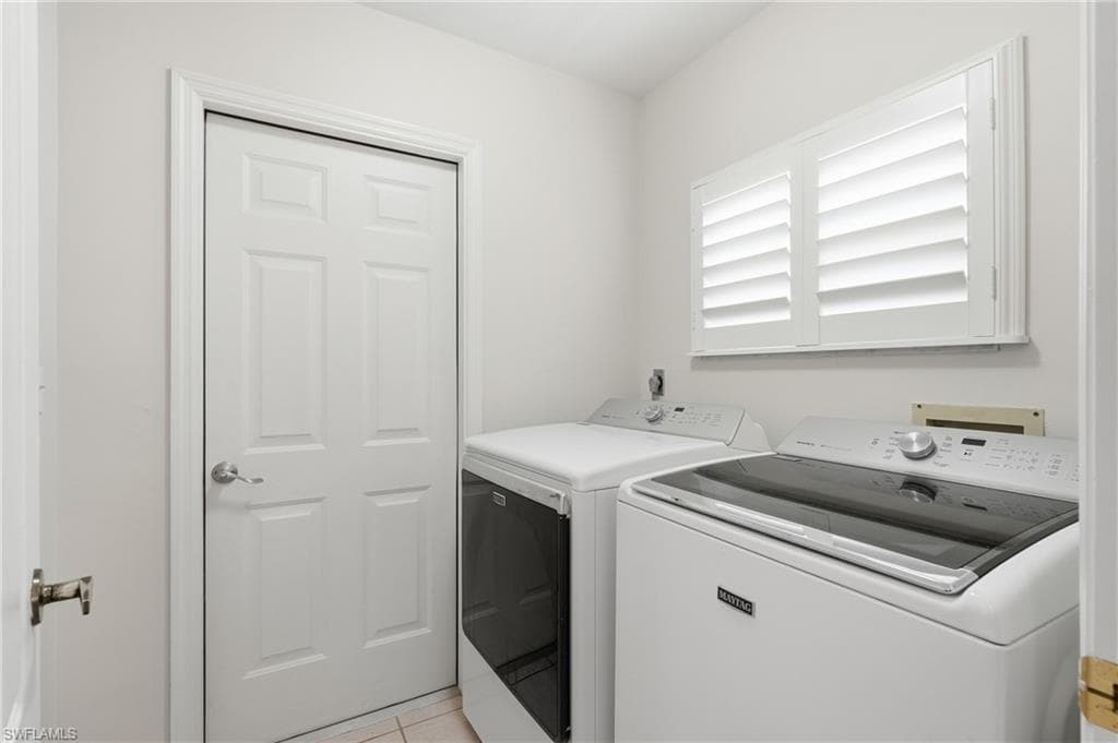 12846 Dresden CT-33
