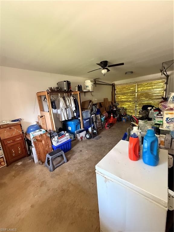1379 Golf DR-9