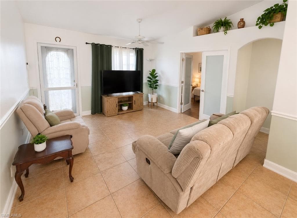 416 Candlewick CIR S-6