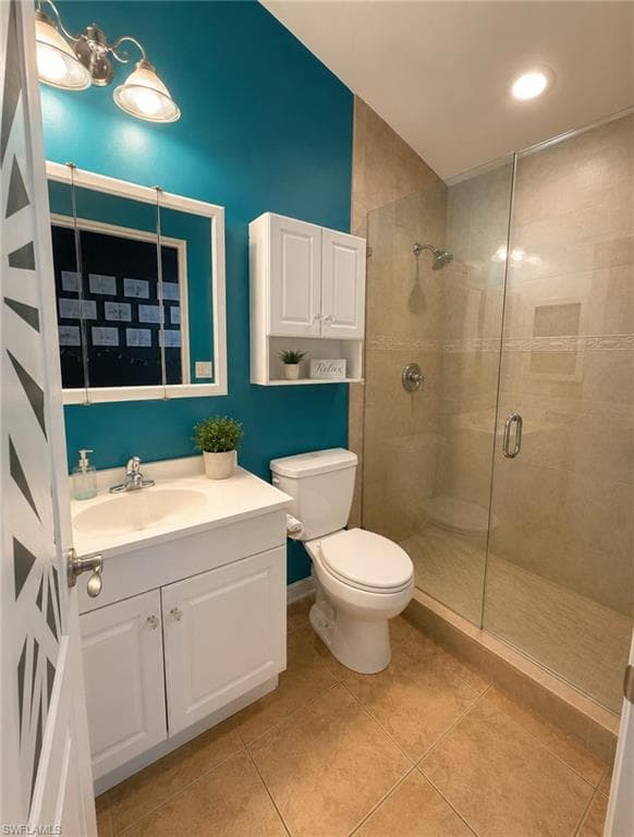 416 Candlewick CIR S-12