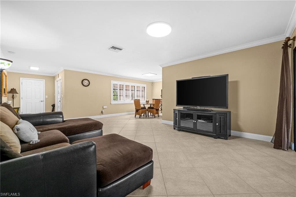 4165 Prestwick CT-9