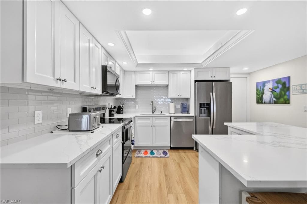 100 Estero BLVD 433-6