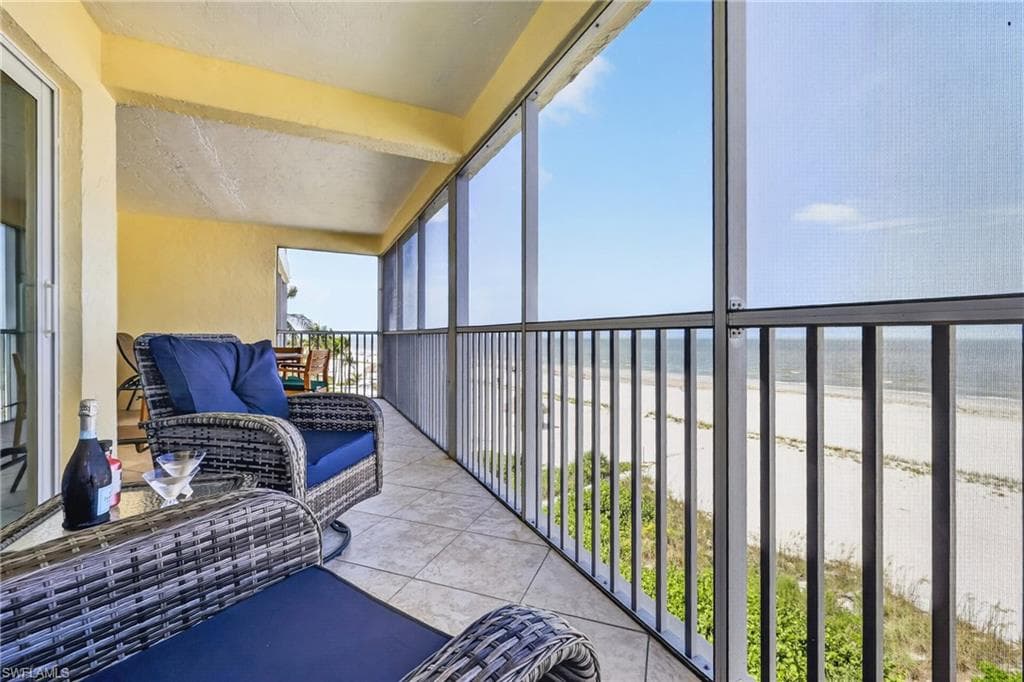 100 Estero BLVD 433-26