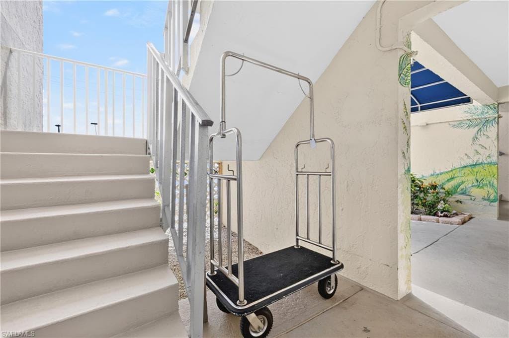 100 Estero BLVD 433-31