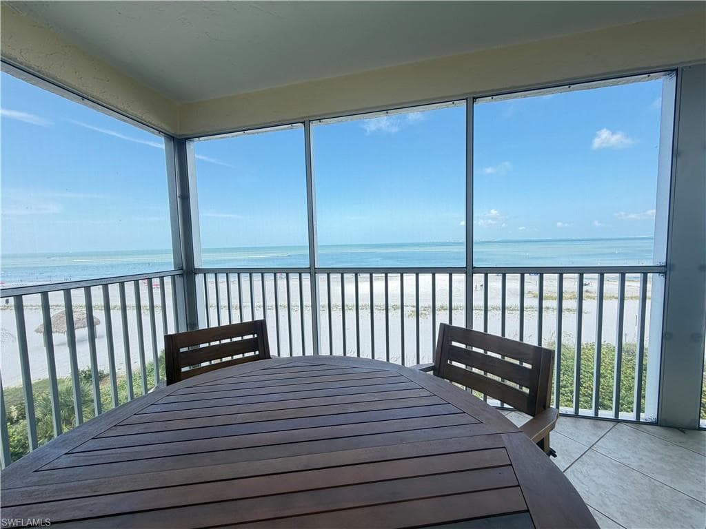 100 Estero BLVD 433-29