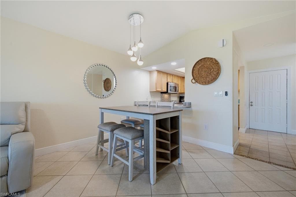808 Cape Coral PKWY W 201-6