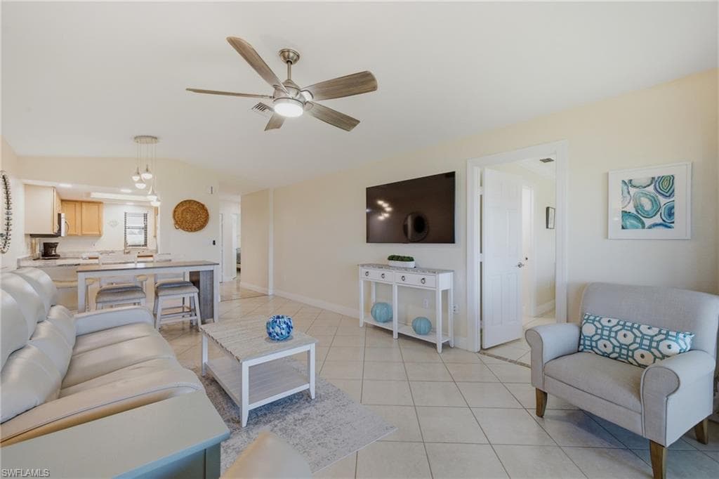 808 Cape Coral PKWY W 201-7