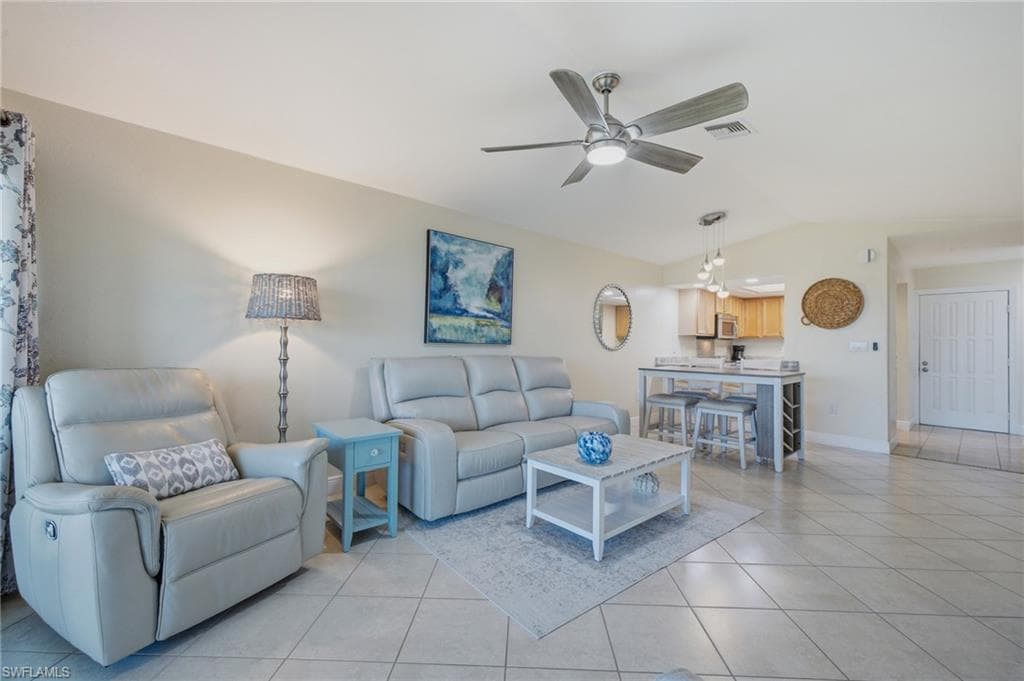 808 Cape Coral PKWY W 201-5
