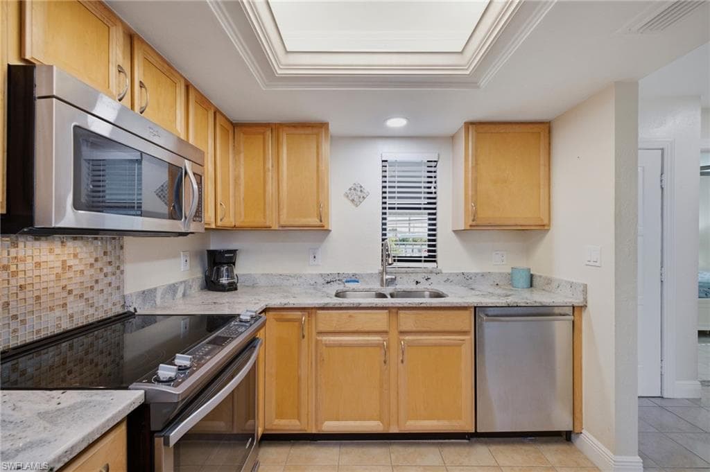 808 Cape Coral PKWY W 201-11