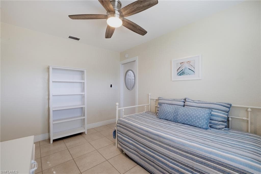 808 Cape Coral PKWY W 201-28