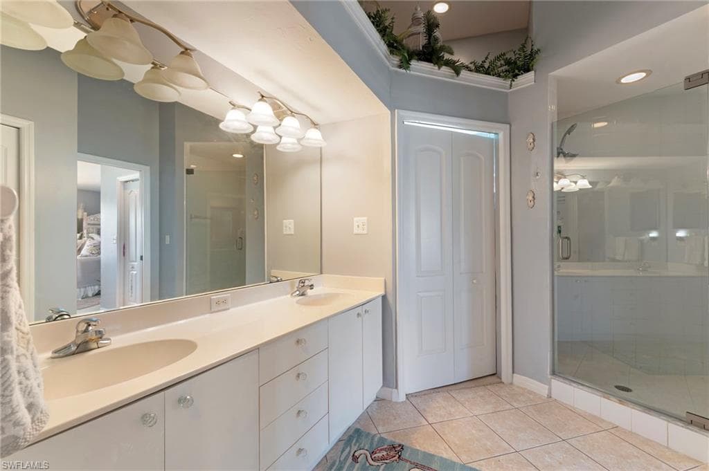26160 Clarkston DR 201-14