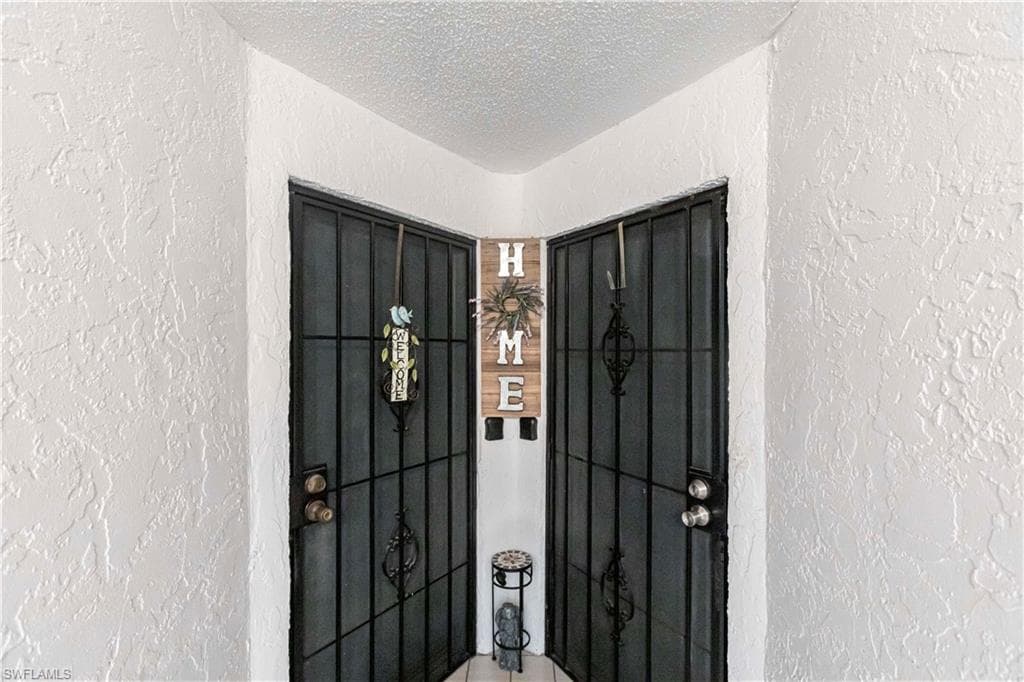 6775 Lake McGregor CIR-4