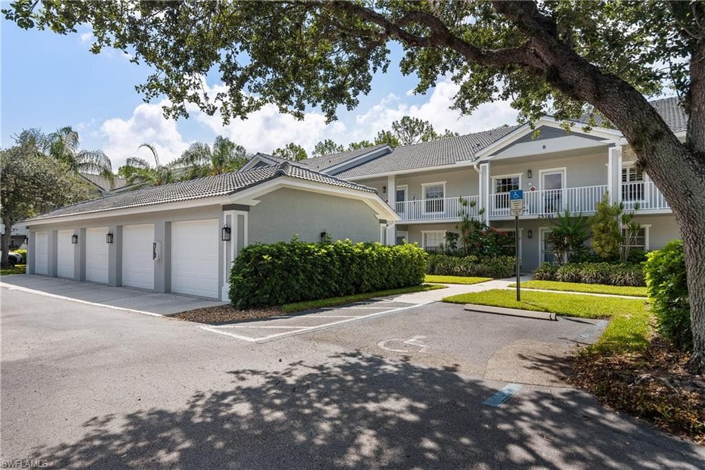 25761 Lake Amelia WAY 202-1