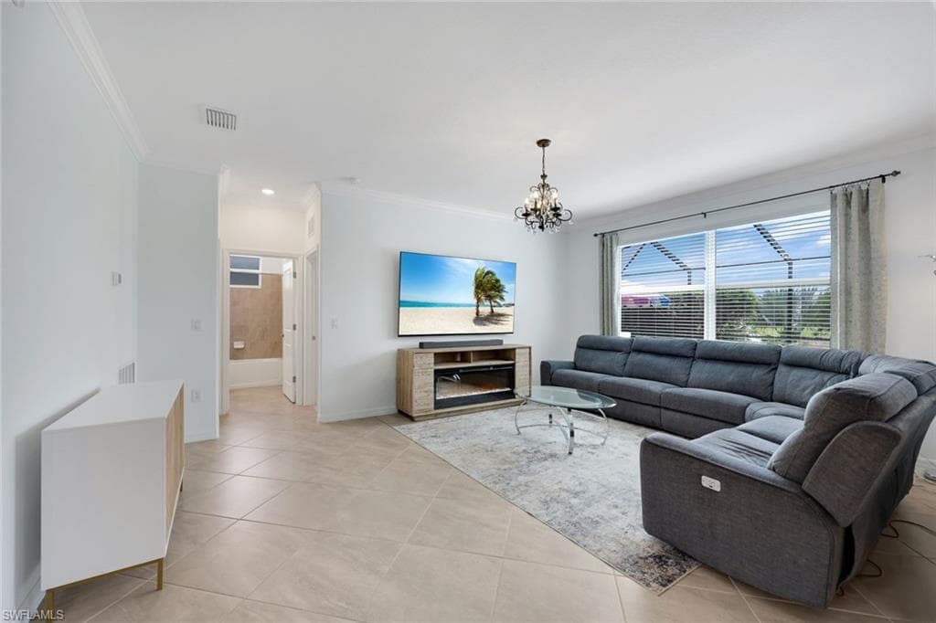 2159 Hamlin ST-21