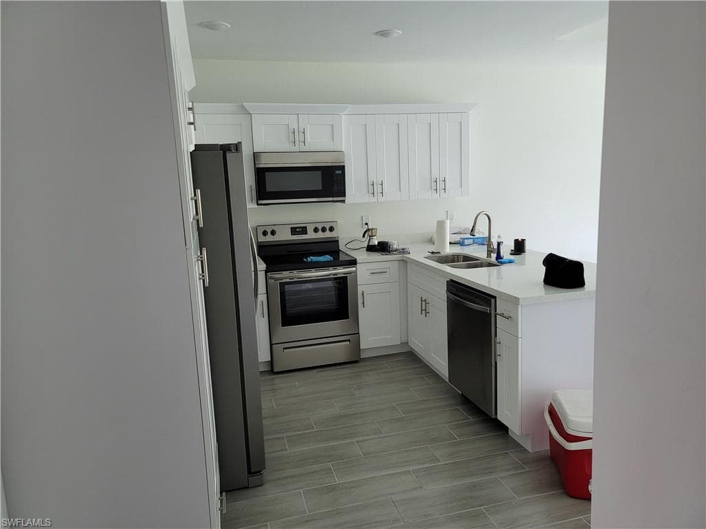 610 W 12th ST-6