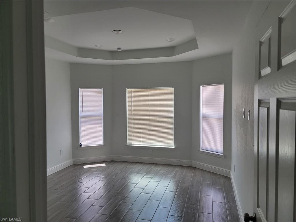 610 W 12th ST-7
