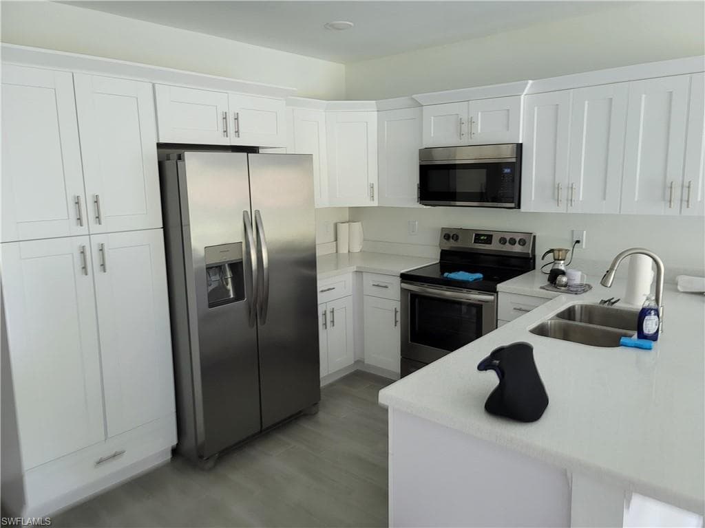 610 W 12th ST-5