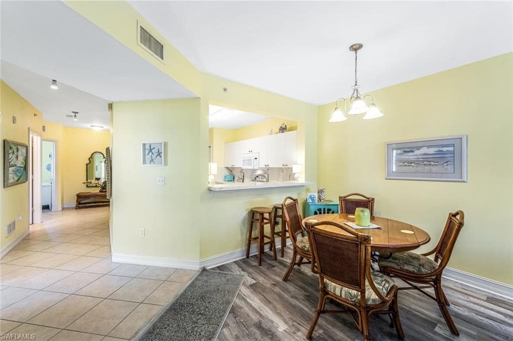 7822 Great Heron WAY 206-8