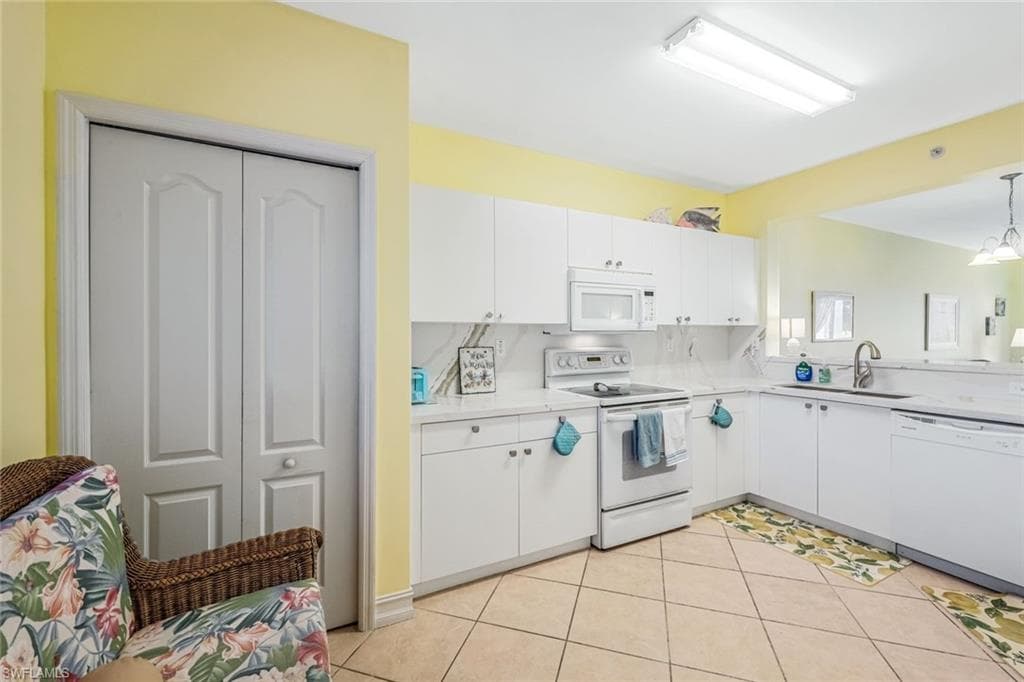 7822 Great Heron WAY 206-6