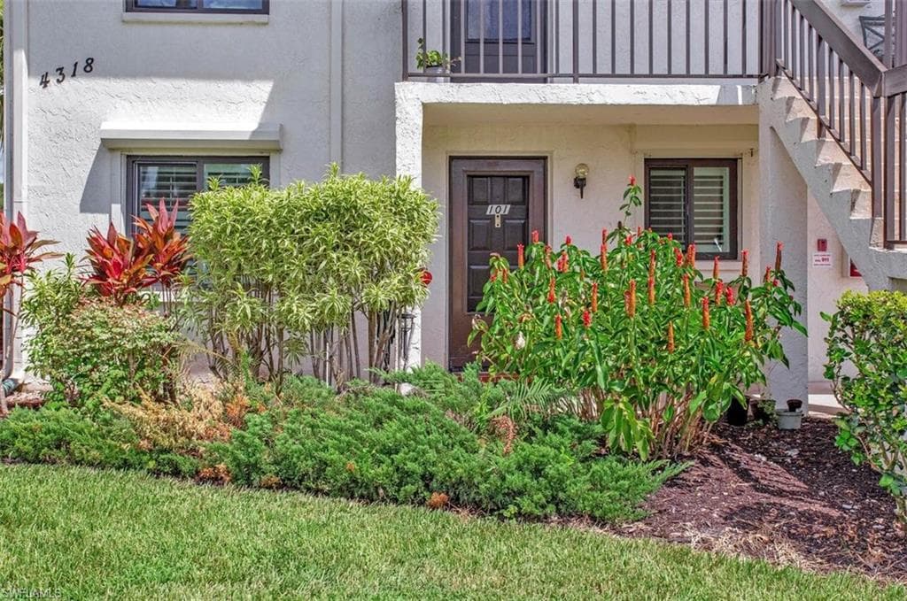 4318 27th CT SW 101-2