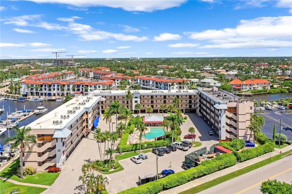 807 River Point DR 102D-3