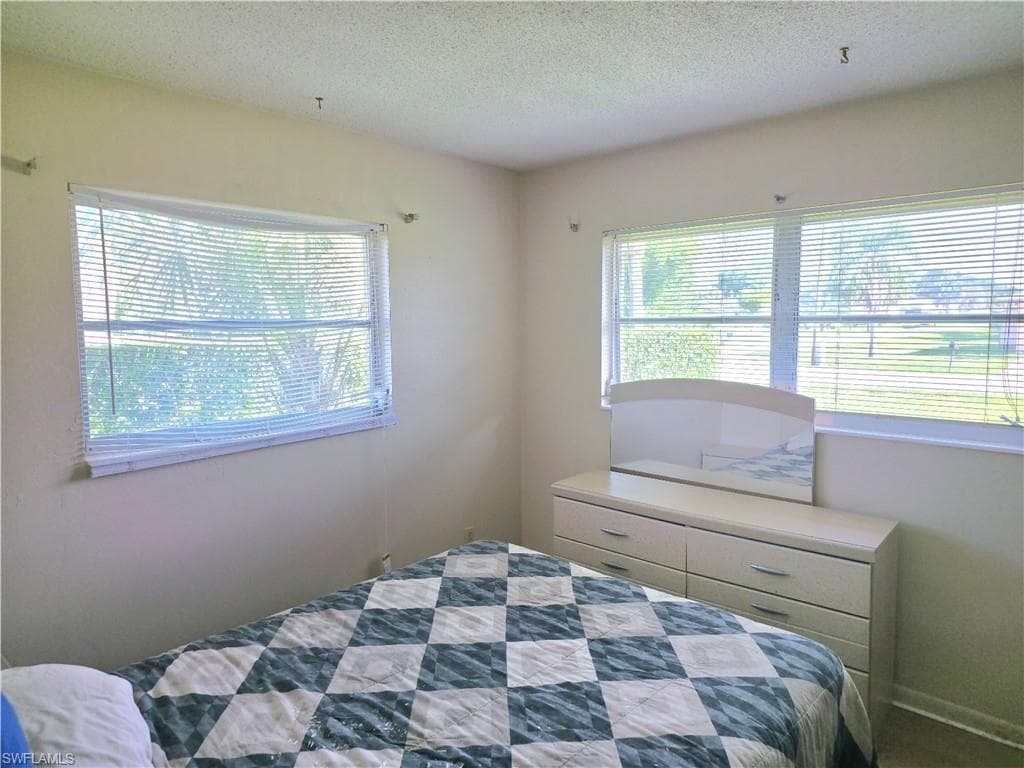 2214 E 6th ST-11