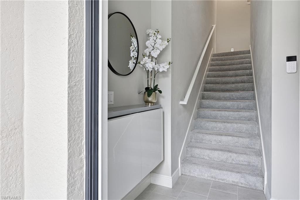 6966 Avalon CIR 908-22