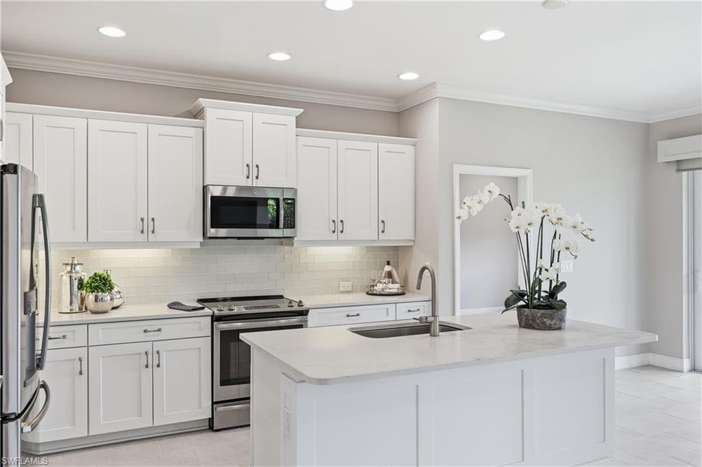 6966 Avalon CIR 908-5
