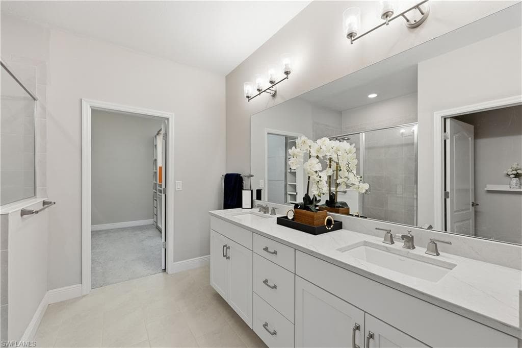 6966 Avalon CIR 908-9