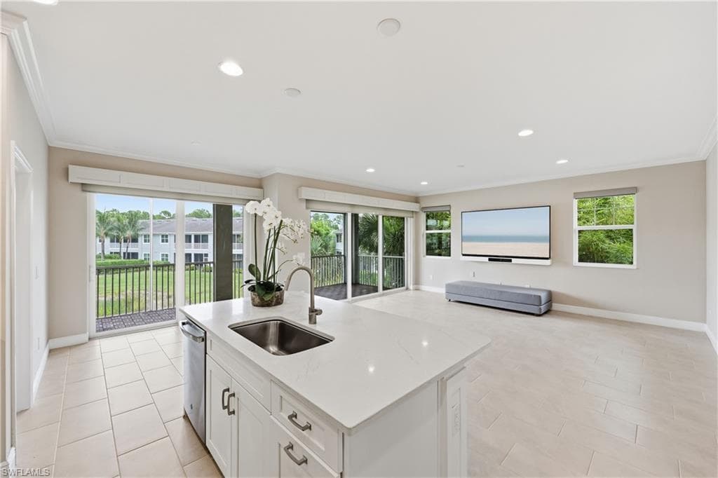 6966 Avalon CIR 908-30