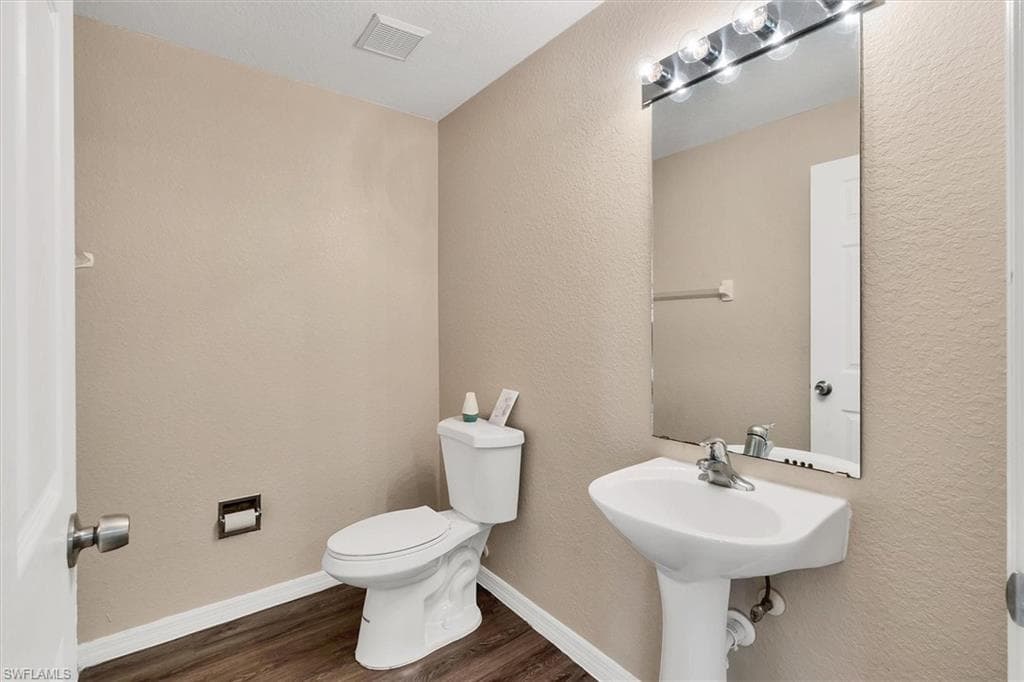 5257 Leeds RD-11