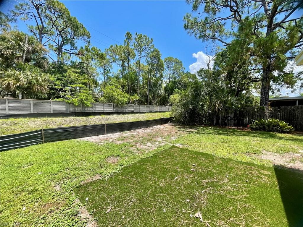 3183 Poinciana DR-13