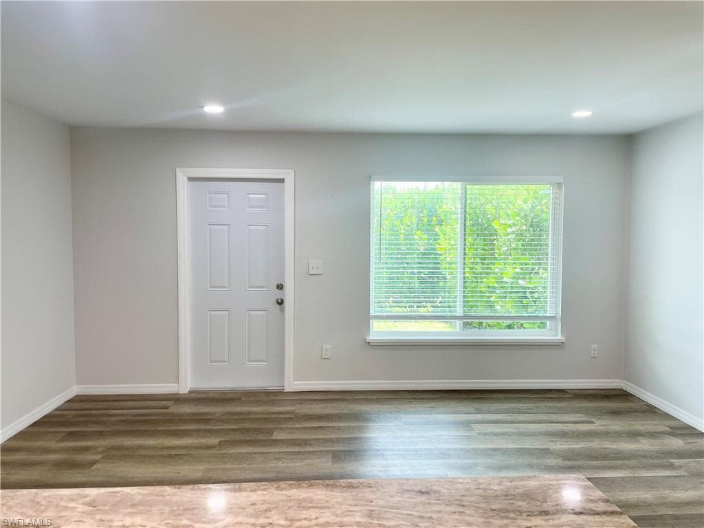 3183 Poinciana DR-4