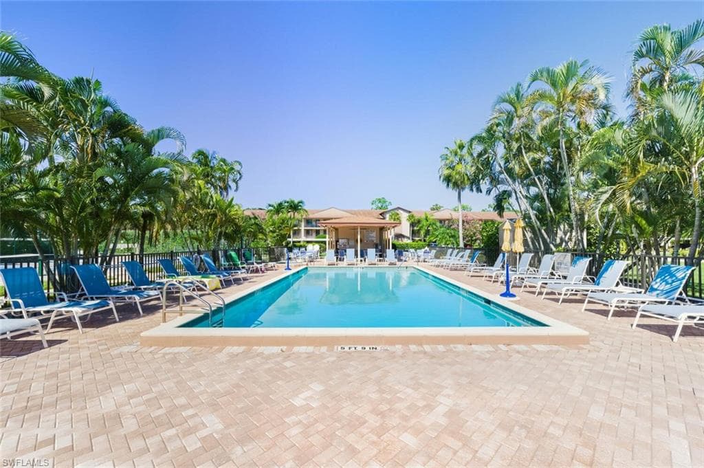 7340 Saint Ives WAY 3203-12