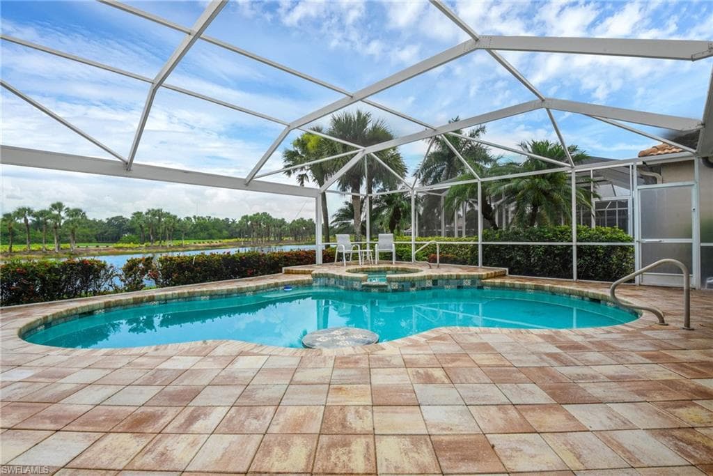 23157 Oakglen LN-32