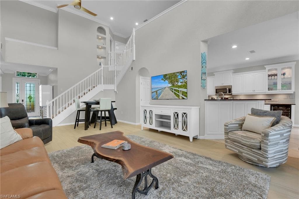 23157 Oakglen LN-5
