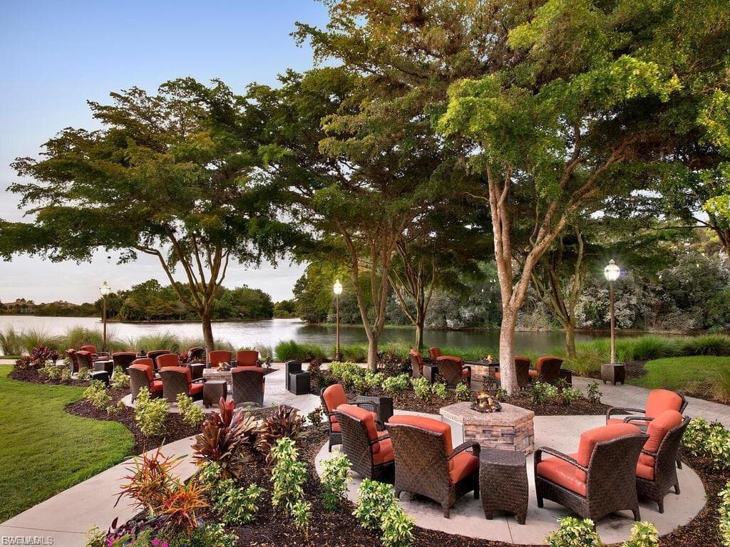 23157 Oakglen LN-45