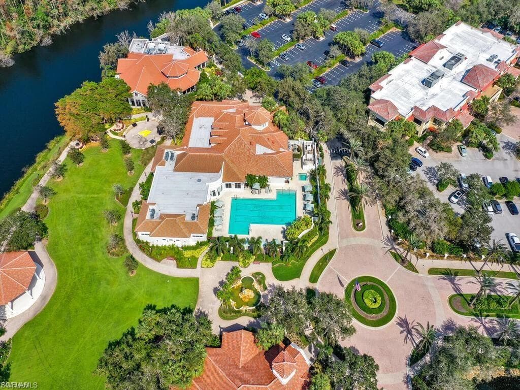 23157 Oakglen LN-37