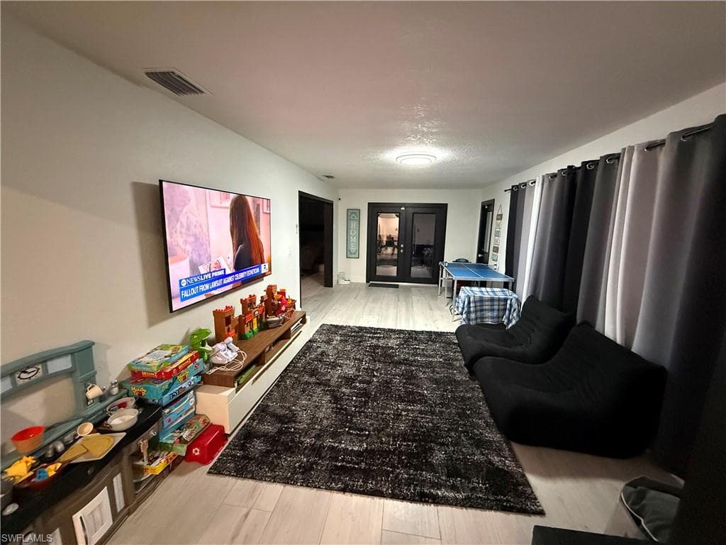 1475 N Larkwood SQ-13