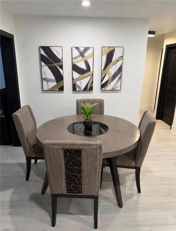 1475 N Larkwood SQ-12