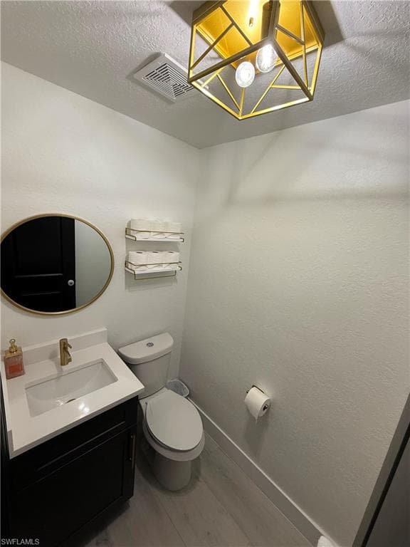 1475 N Larkwood SQ-21