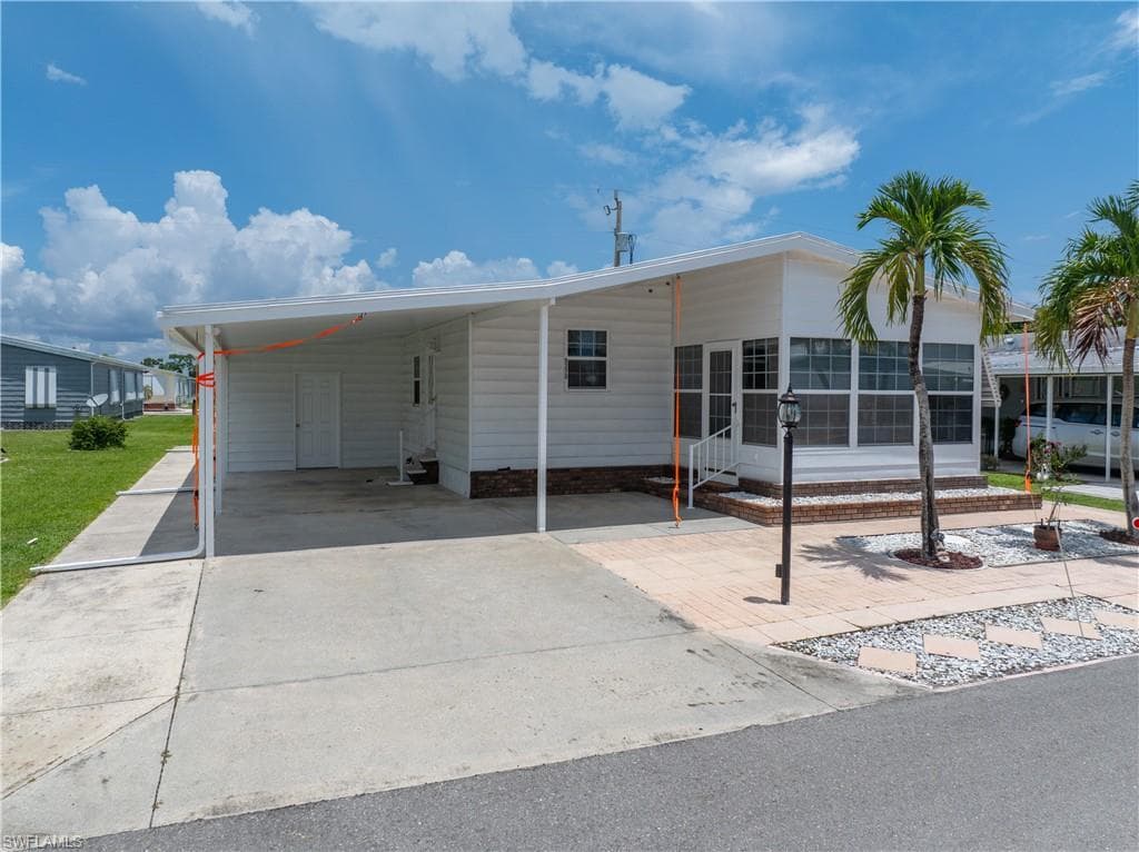 9270 Desoto DR-23