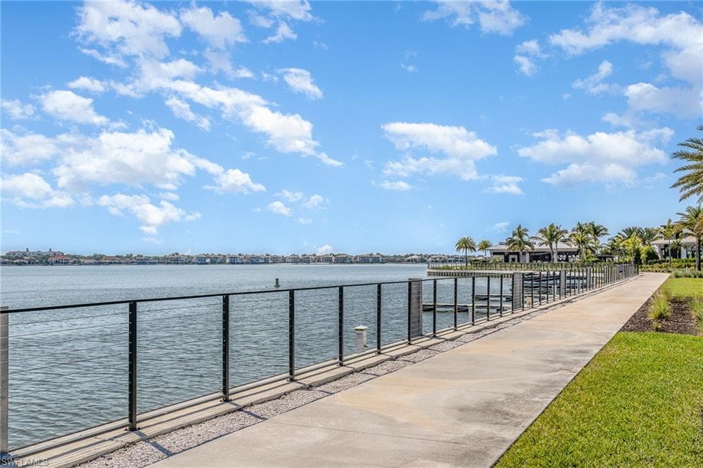 11110 Canal Grande DR-27