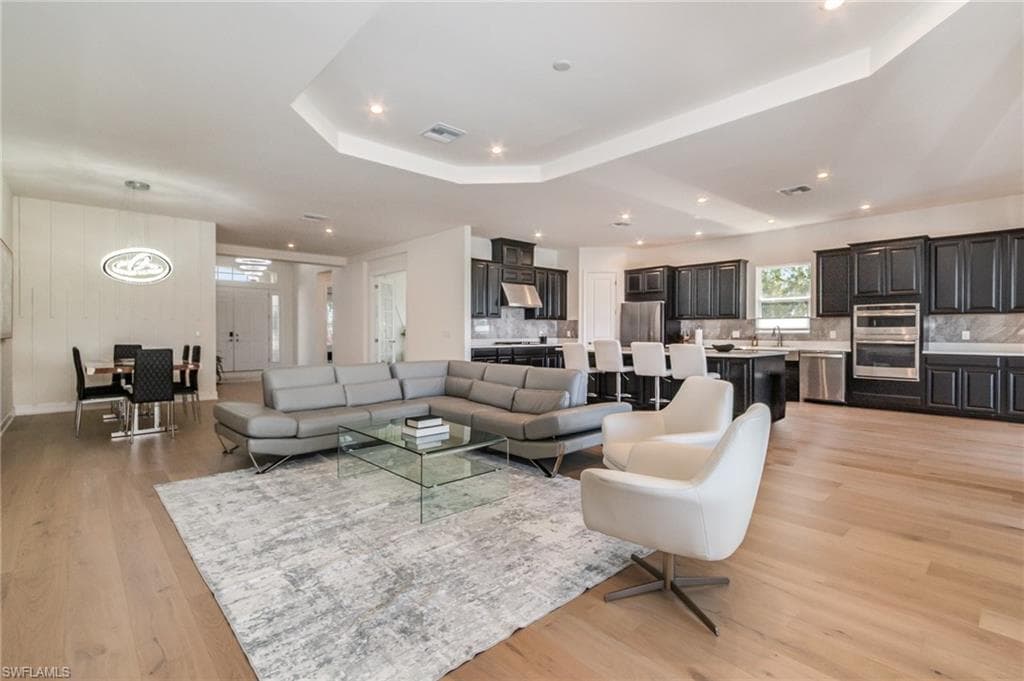 11110 Canal Grande DR-5
