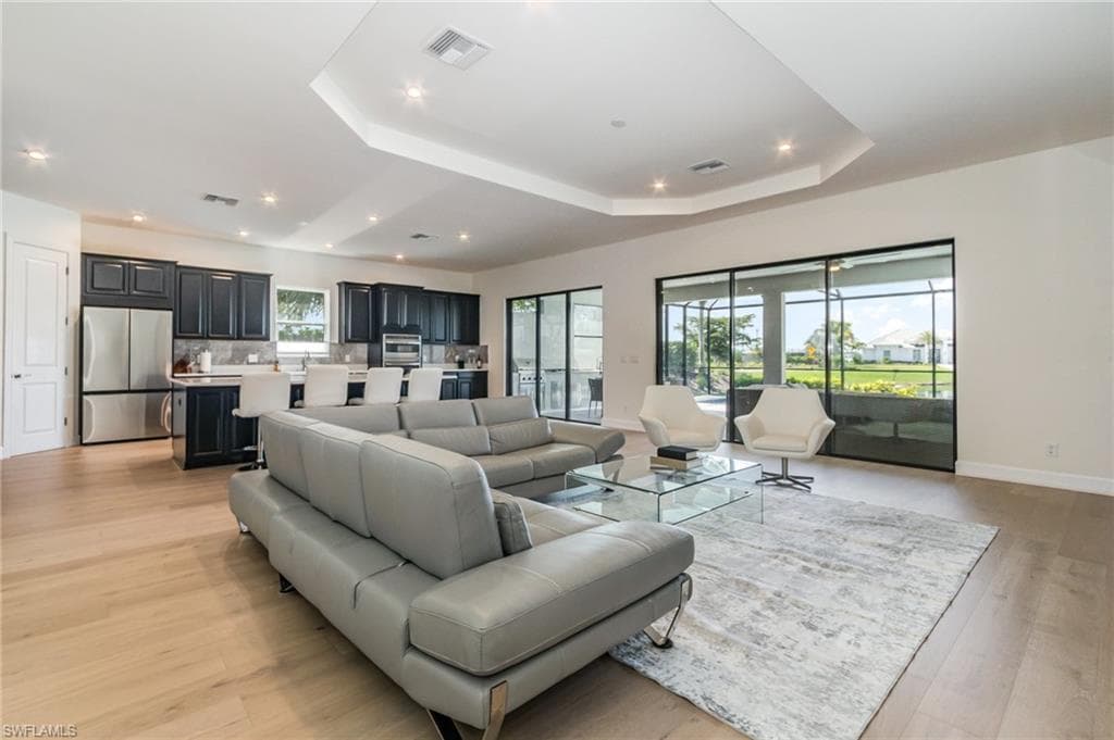 11110 Canal Grande DR-4