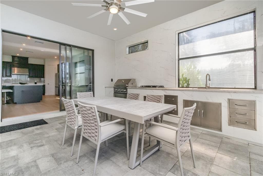 11110 Canal Grande DR-21