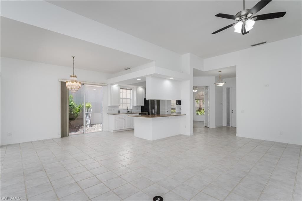 4892 San Pablo CT-14
