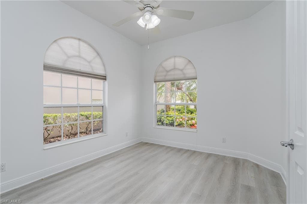 4892 San Pablo CT-18