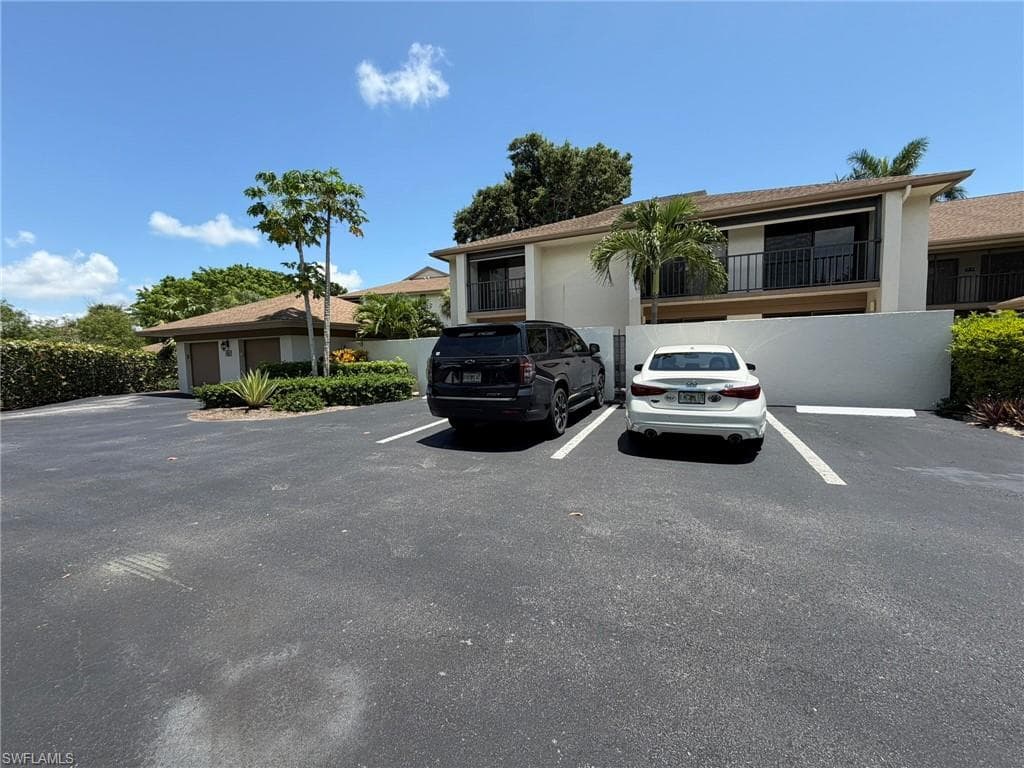 576 Retreat DR 201-33